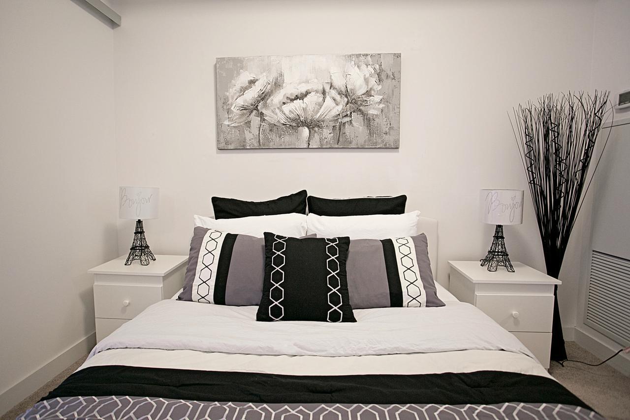 Royal Stays Condominiums - Upscale Downtown Suites Toronto Bagian luar foto